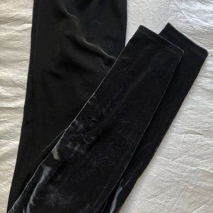 NEW! Slim-Fit Chic! Soft Vevet. Long Skinny Leggings. Black. Sz-XS-Sm. E.Fisher